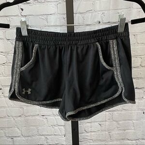 Under Armour Track Shorts Size Extra Small